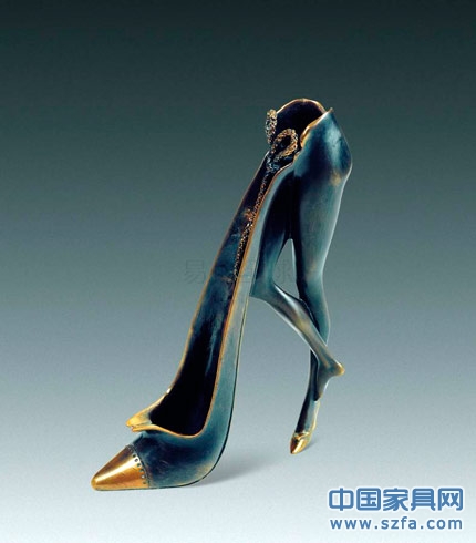 天才家具設計師經典之作 走進炫酷的超現實世界 天才家具設計師經典之作 走進炫酷的超現實世界